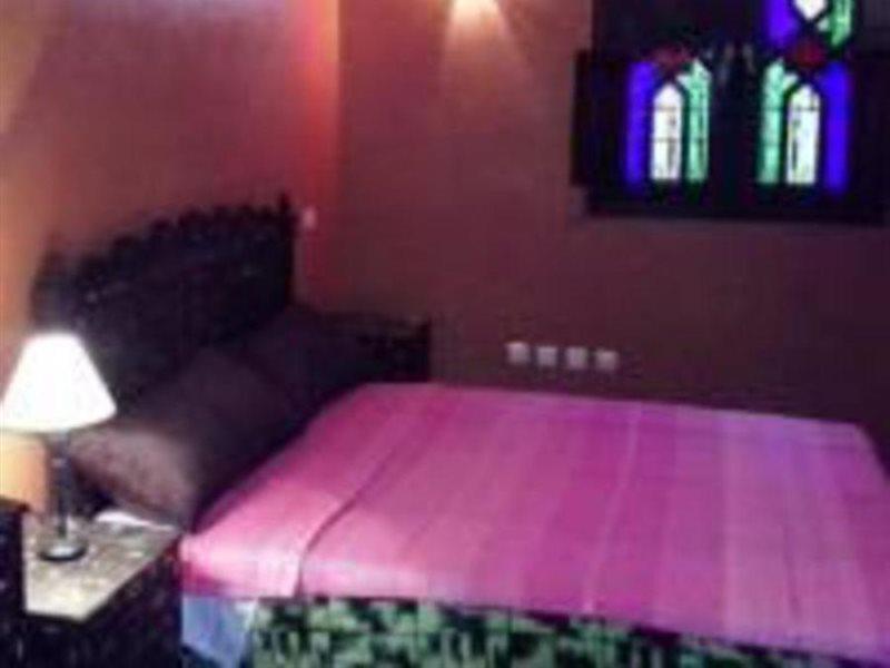 Riad Boutouil Marrakesh Exterior photo